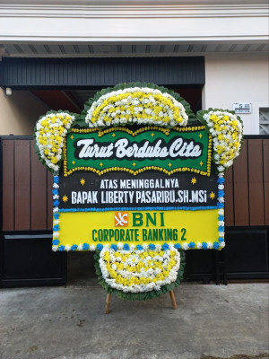 Papan Bunga Duka di Lembah Sorik Marapi