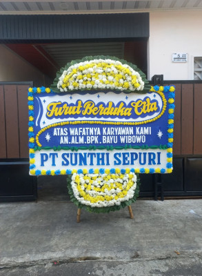 Papan Bunga Duka di Lembah Sorik Marapi