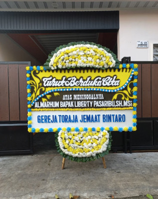 Papan Bunga Duka di Lembah Sorik Marapi
